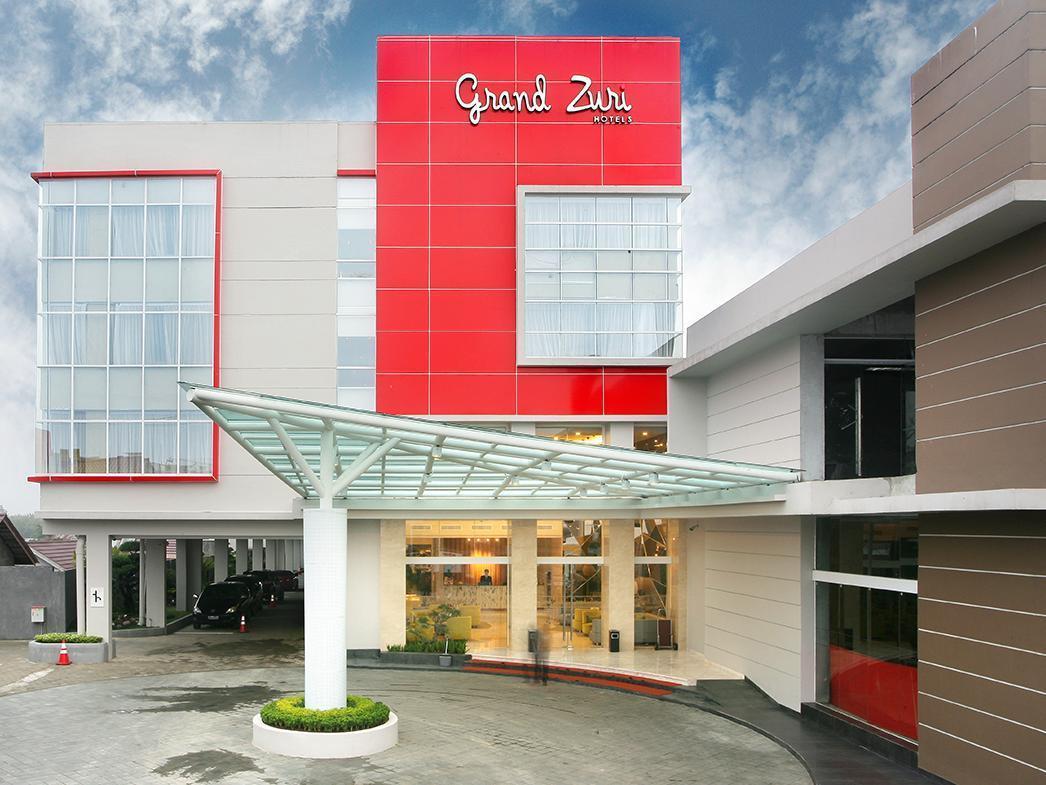 Hotel Grand Zuri Muaraenim Esterno foto