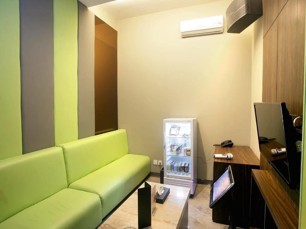 Hotel Grand Zuri Muaraenim Esterno foto